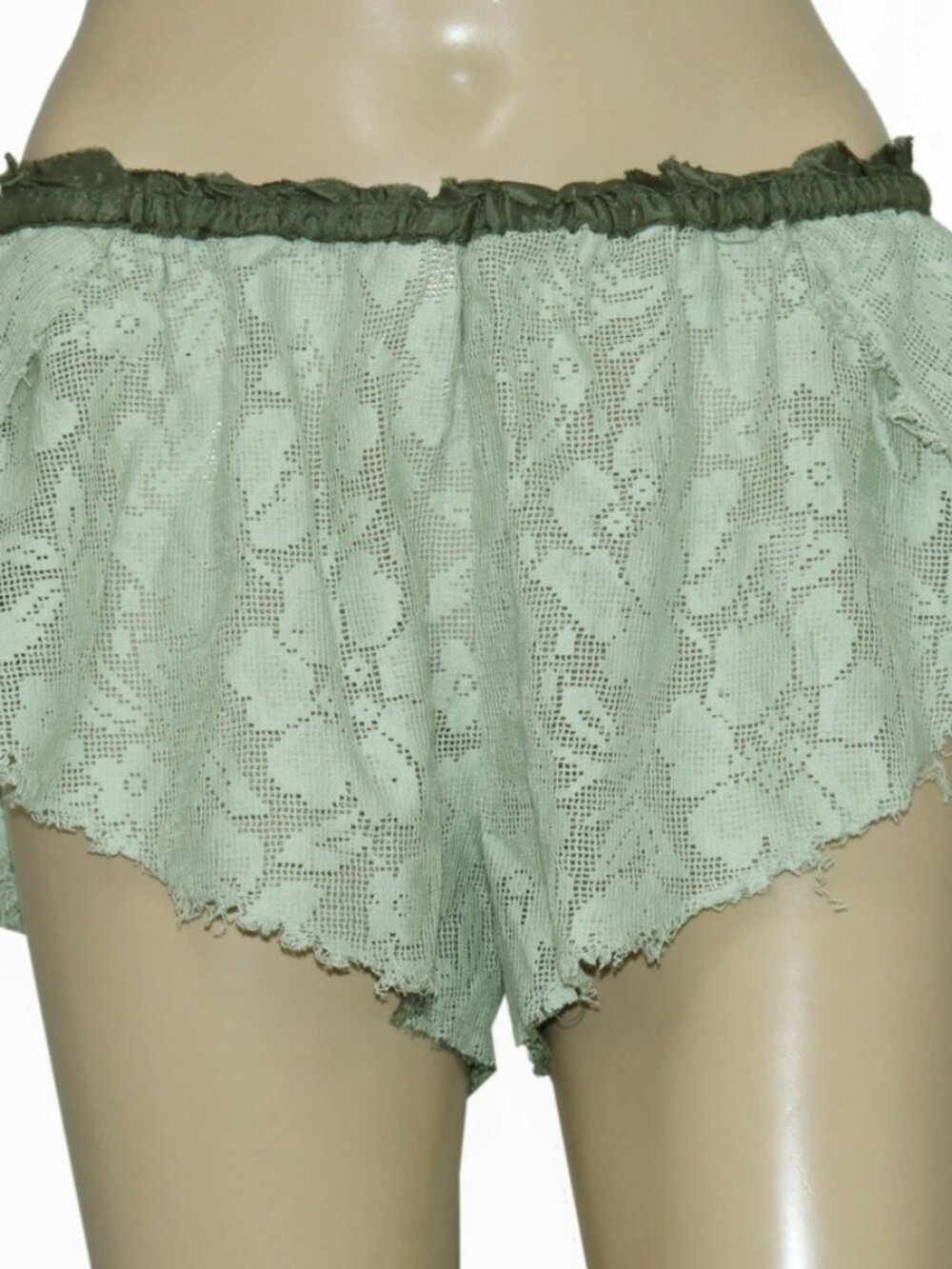 Urban Outfitters Out From Under Floral Pattern Ruffle Elastic Waist Shorts L